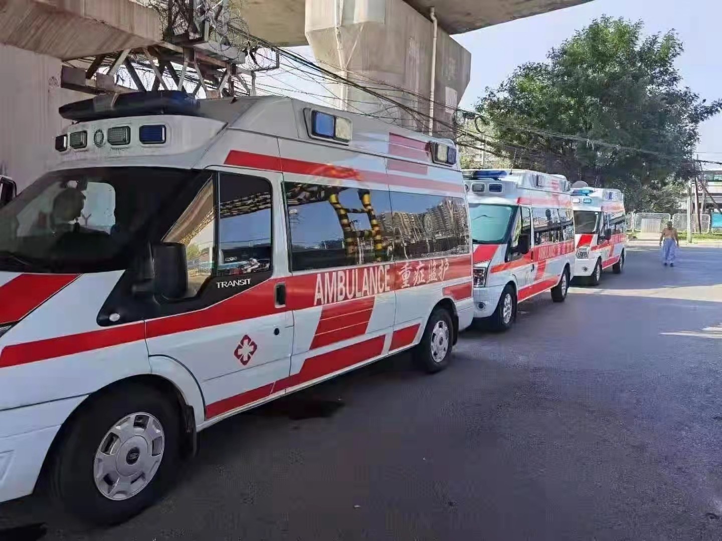 洪江市救护车出租